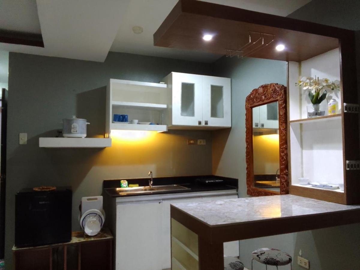 Emmanuel'S Service Apartment Near The Airport 马尼拉 外观 照片